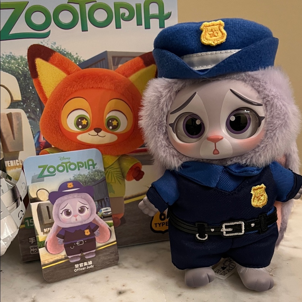 Zootopia Vinyl Plush Pendant in Officer Judy